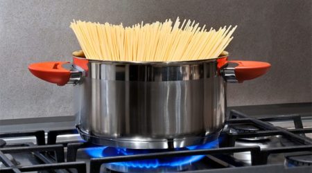 Сколько варить макароны в кастрюле